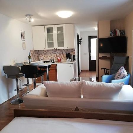 Studio Apartman Meli Apartment Porec Exterior photo