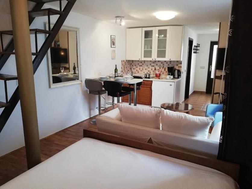 Studio Apartman Meli Apartment Porec Exterior photo